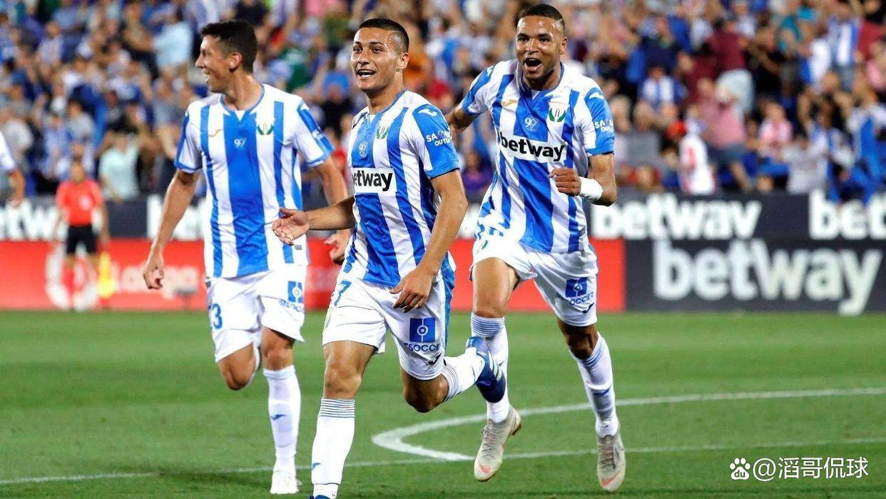 九游网页版入口-西甲今晨再迎强敌，门兴格拉德巴赫完成体检，主帅态度：态度坚定，资深球员宣示担当的简单介绍