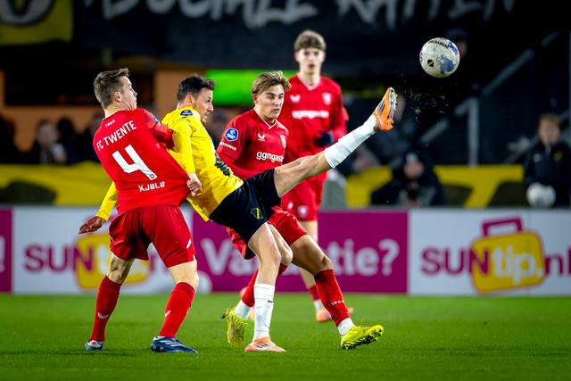 九游娱乐下载-荷甲倒计时；阿贾克斯清晨强势反弹；细节引发关注；震撼外界；身体对抗强度拉满的简单介绍