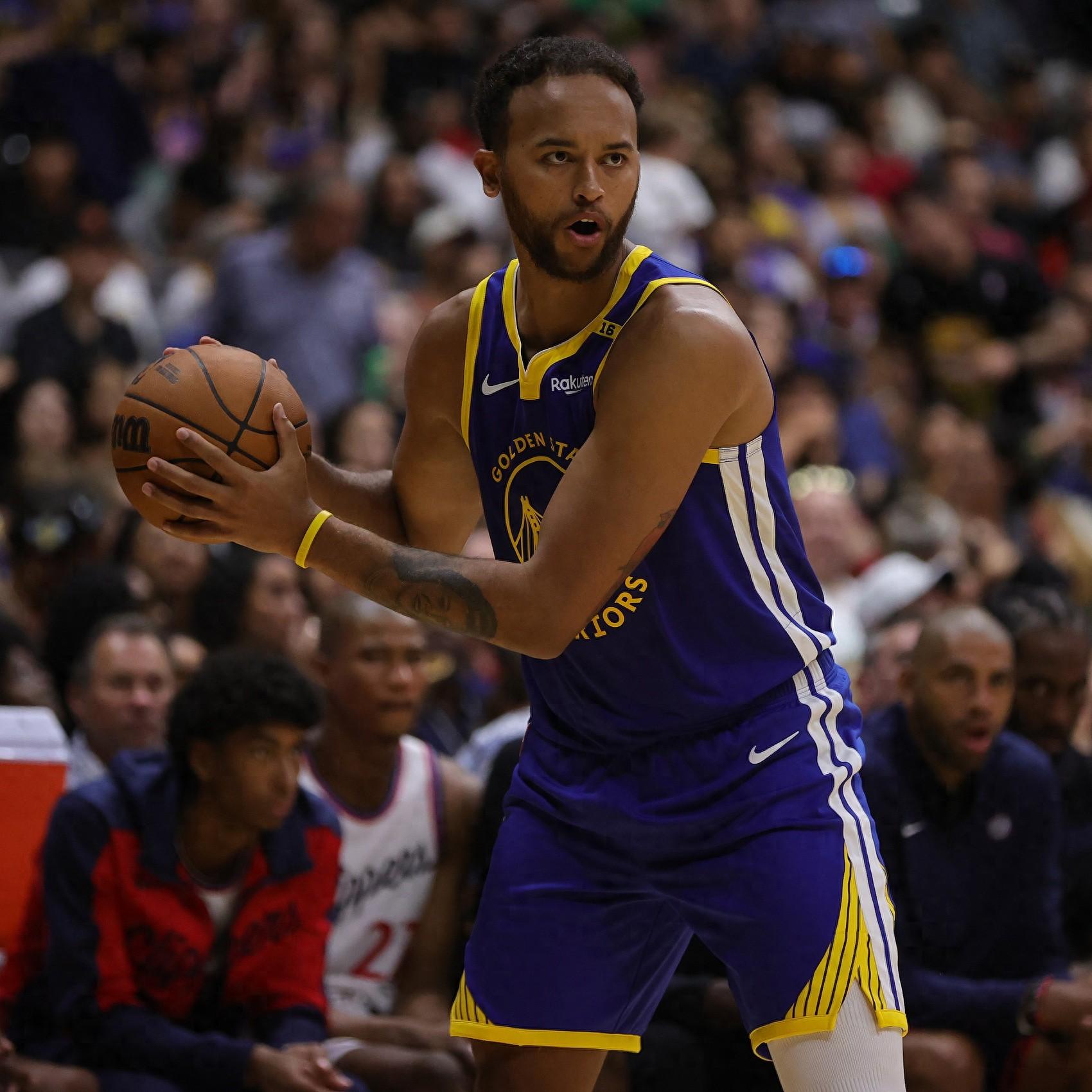 九游娱乐-包含赛地聚焦：NBA常规赛今夜热度飙升，新奥尔良鹈鹕扳平良机，气氛紧张，资深球员宣示担当的词条